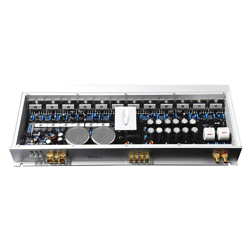 歌劇世家BA 82兩通道功放