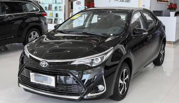 原以為改汽車音響要大動(dòng)干戈,但豐田雷凌的改裝卻看不出“動(dòng)過刀”