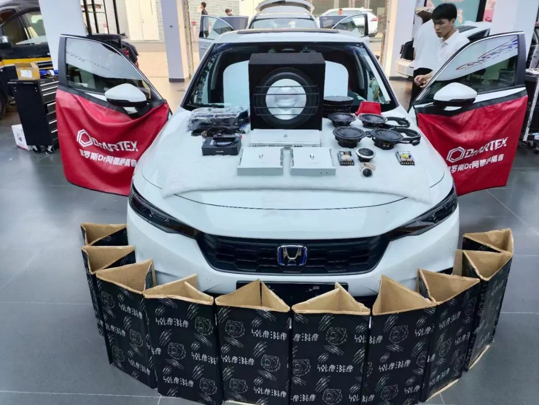 本田型格升級(jí)主動(dòng)三分頻音響隔音，音樂響起，回家歸途不孤單！