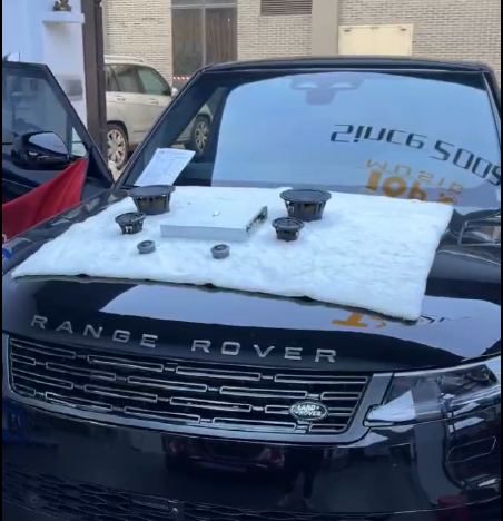 25款路虎攬勝運(yùn)動(dòng)版音響升級(jí),解鎖駕駛途中的音樂(lè)寶藏